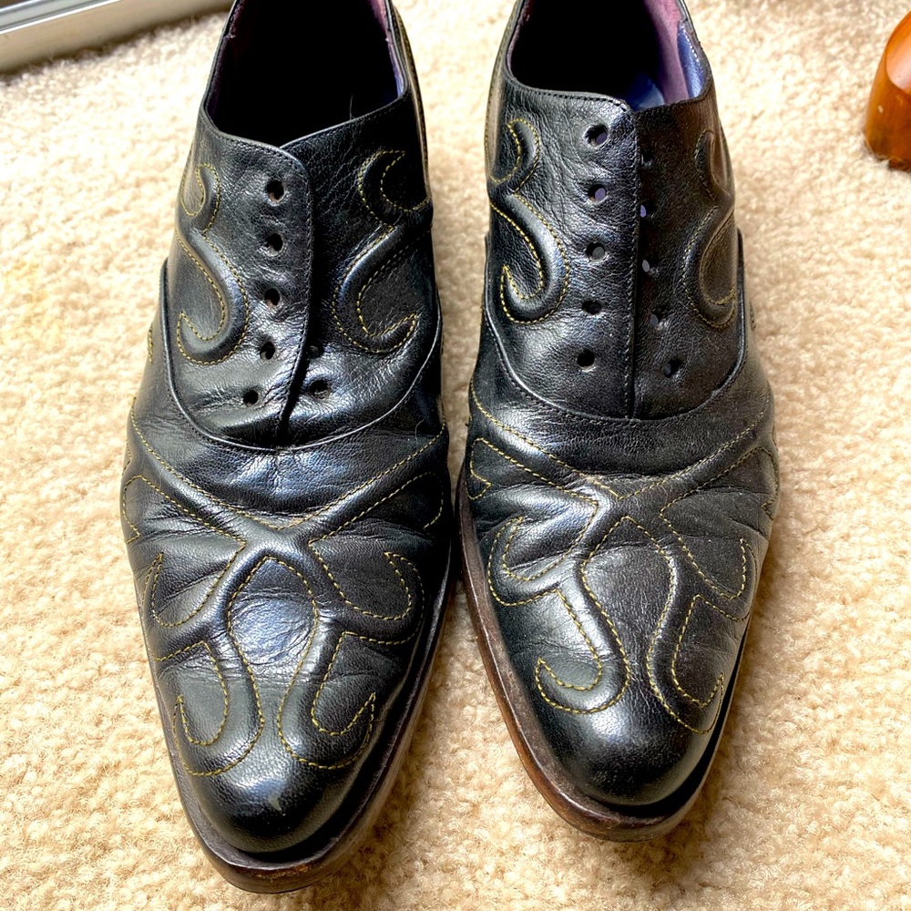 Vintage western leather lace up shoes